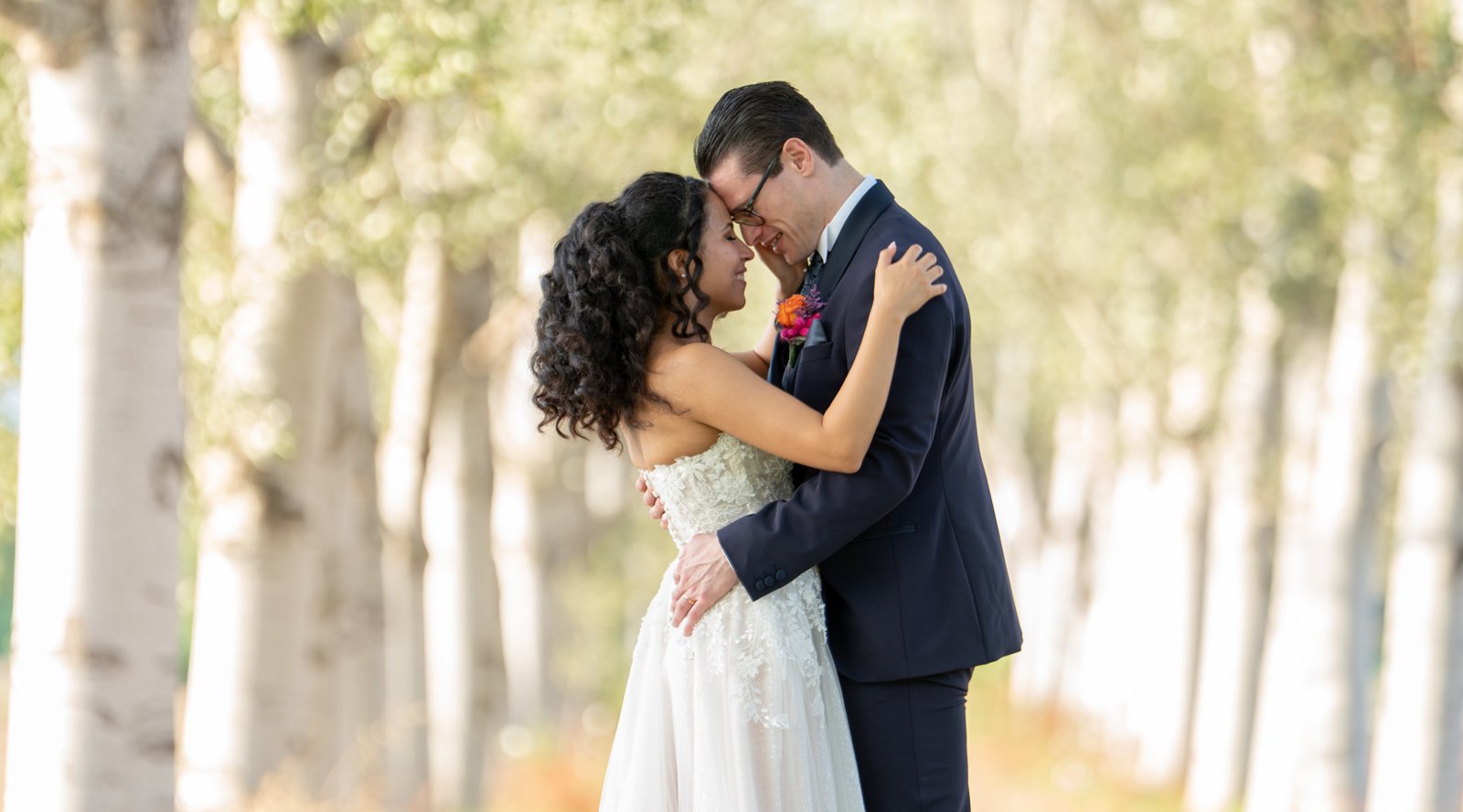 Elegant wedding ceremony at dusk